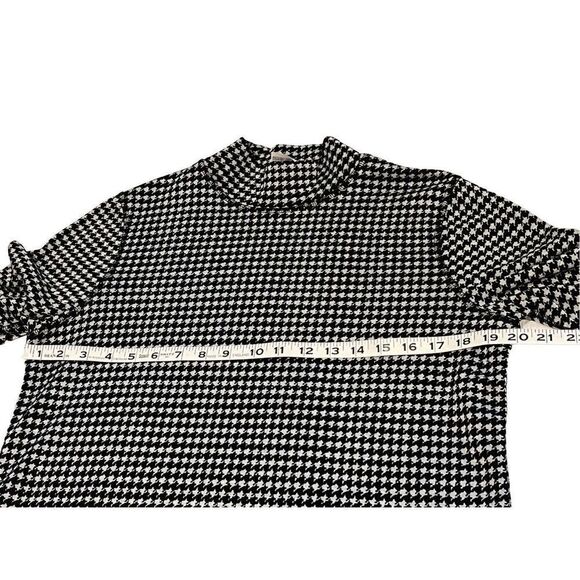 Chico’s herringbone patterned top - Picture 5 of 7